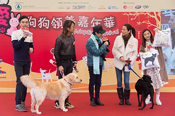 Pet Adoption Ambassadors Ms. Jessica Hester HSUAN and Mr. Eddie NG and special guest Ms. Susan TSE Suet-sum share their experience as pet adopters on stage and play games with the audience